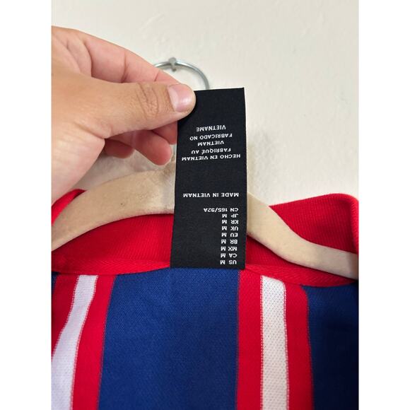 Forever 21 x Disney Crop Top - Picture 3 of 5